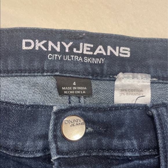 ✨2/$10 (4) DKNY Ultra Skinny Jeans - Picture 4 of 5
